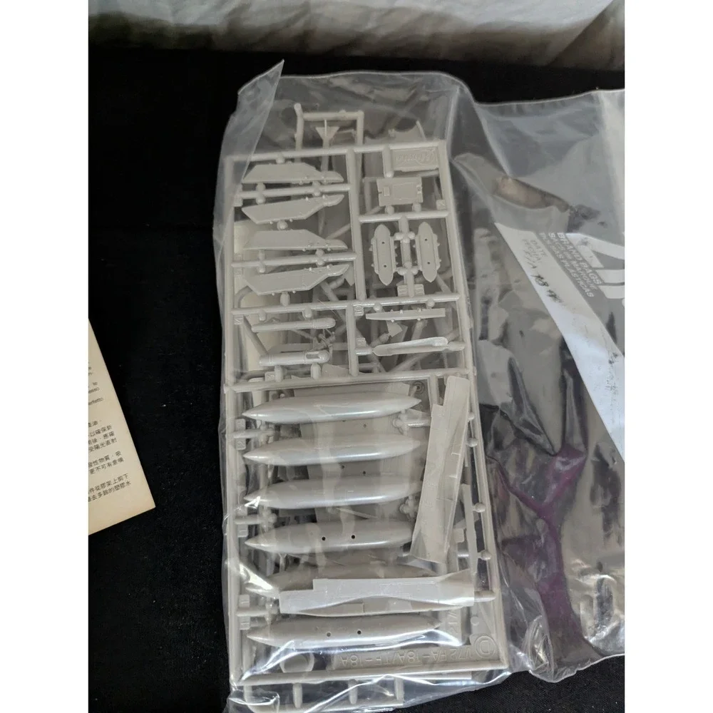 3 VTG Model Airplane kits 1:72 Thunderbird Mcdonnell Douglas hornet thunderchief